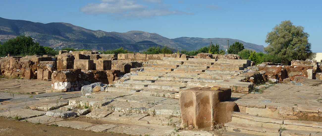 Palace_of_Malia_-_Grand_Staircase